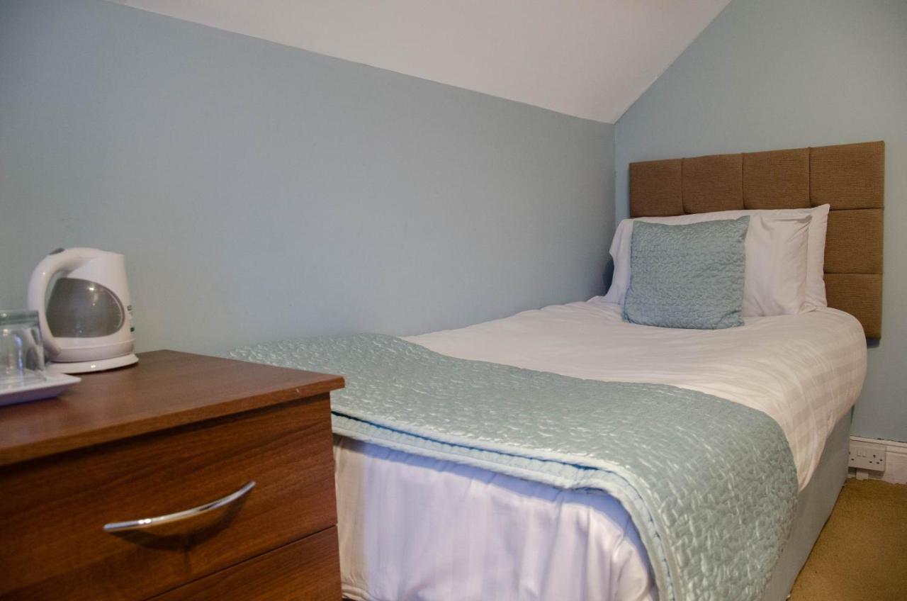 The Lemonfield 4*