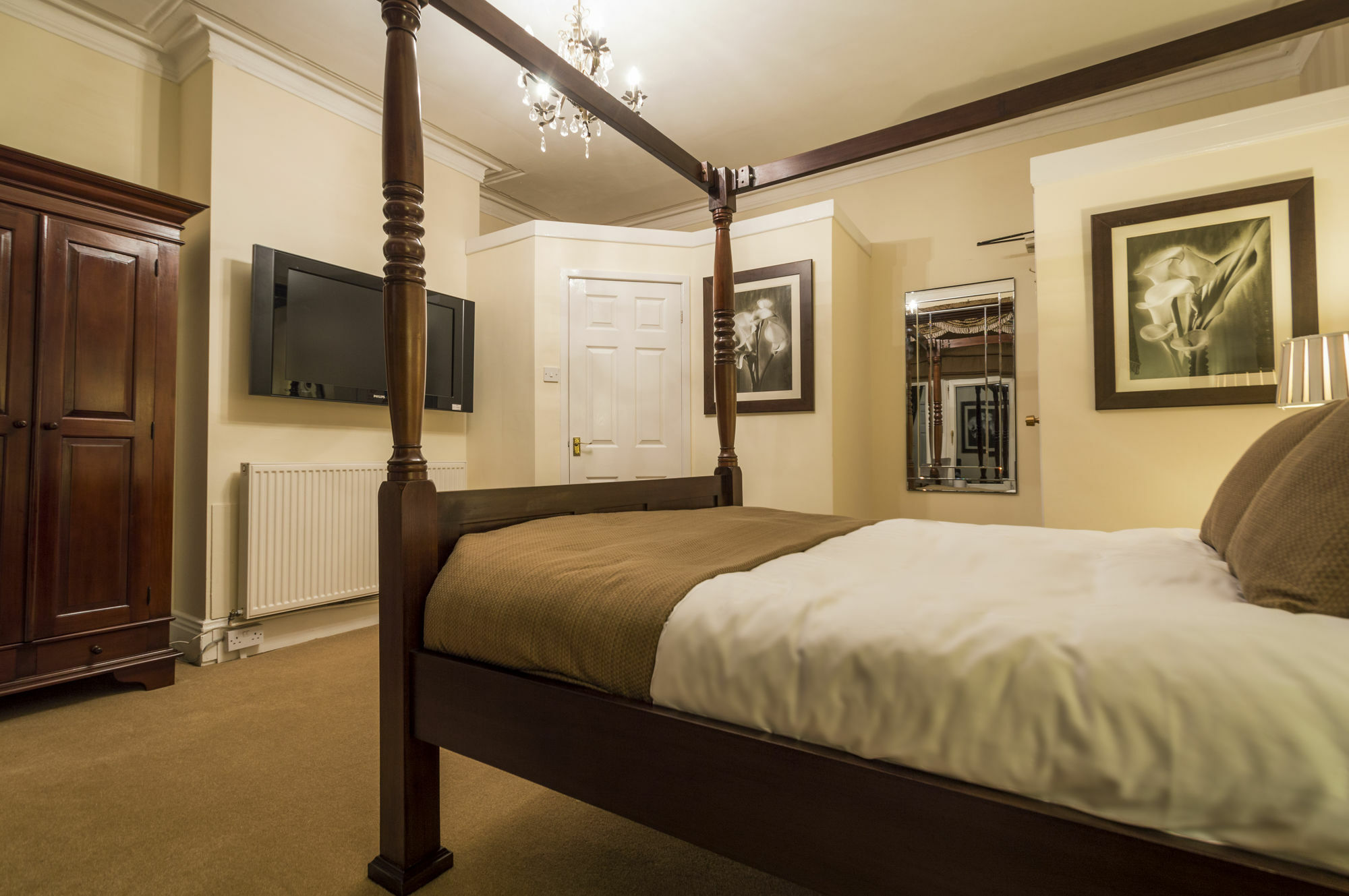 The Lemonfield Hotel 4*